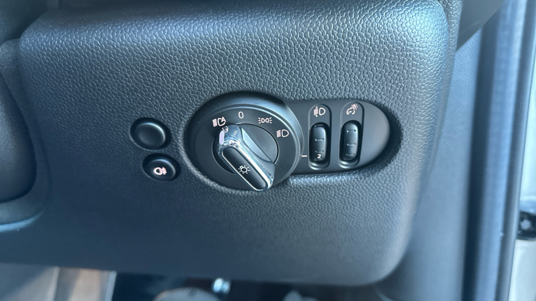 MINI Hatchback 1.5 Cooper Classic 5dr Petrol Hatchback